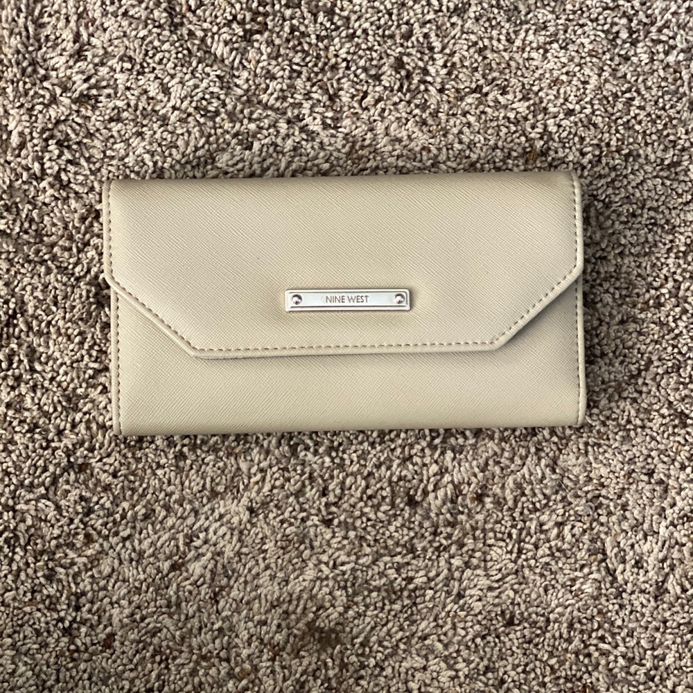 Nine West cream wallet!